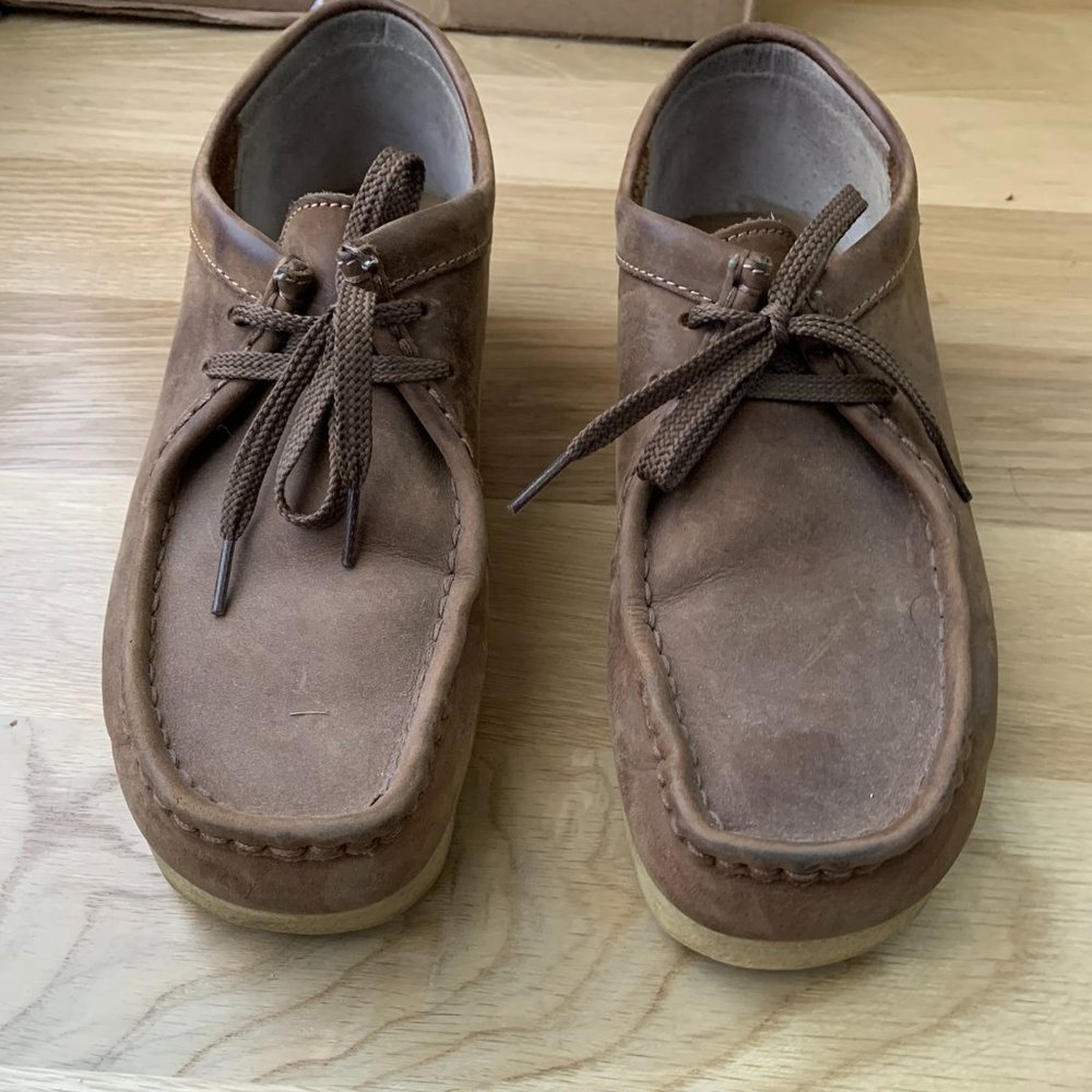 Men's Clarks Original Wallabees Like New Condition Barely Worn